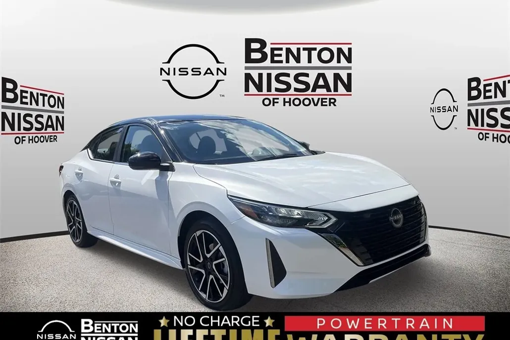 2025 Nissan Sentra SR photo 1