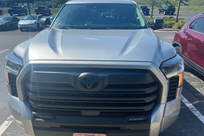 2022 Toyota Tundra SR5 photo 1