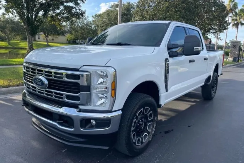2024 Ford F-250 photo 1