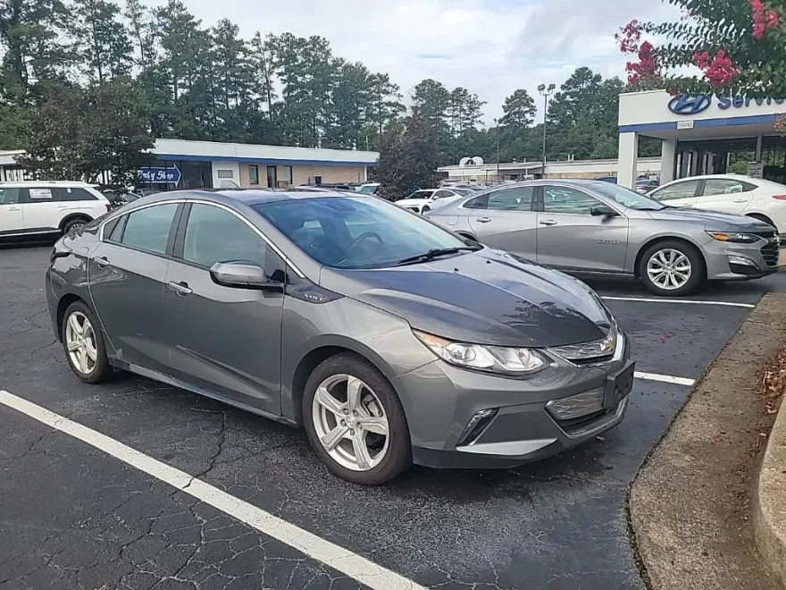 2016 Chevrolet Volt LT photo 1