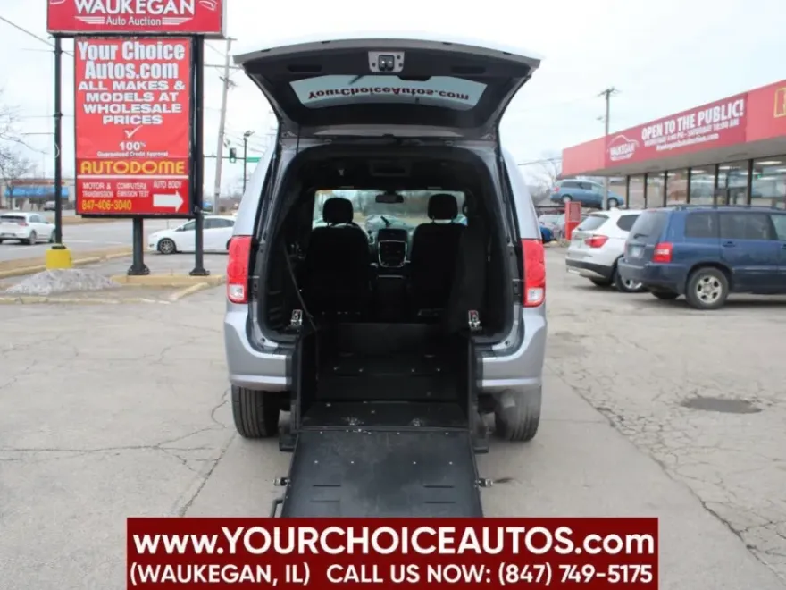 2019 Dodge Grand Caravan GT photo 1