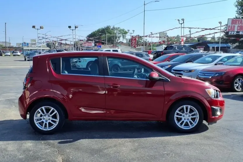 2012 Chevrolet Sonic LT photo 1