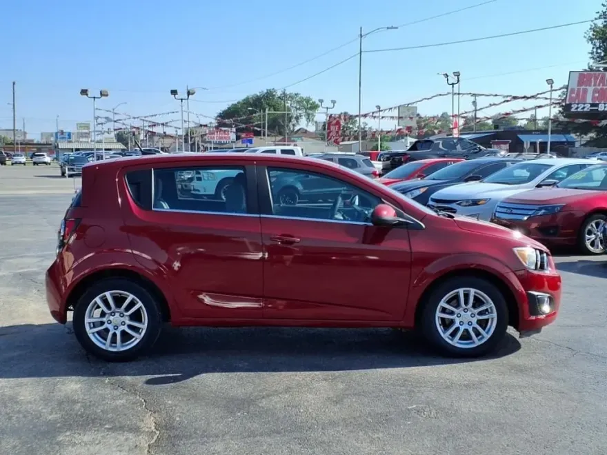 2012 Chevrolet Sonic LT photo 1