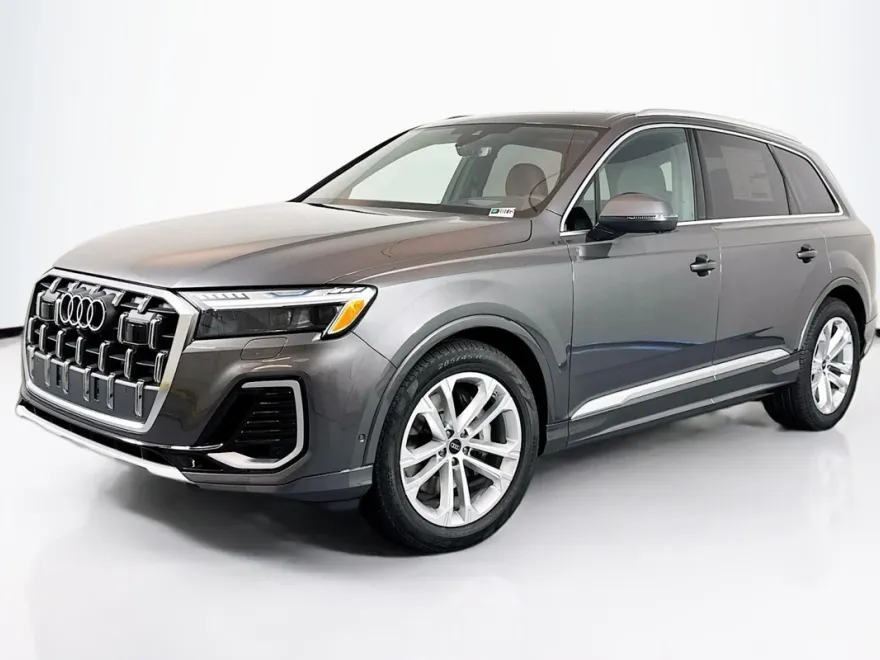 2025 Audi Q7 Prestige photo 1