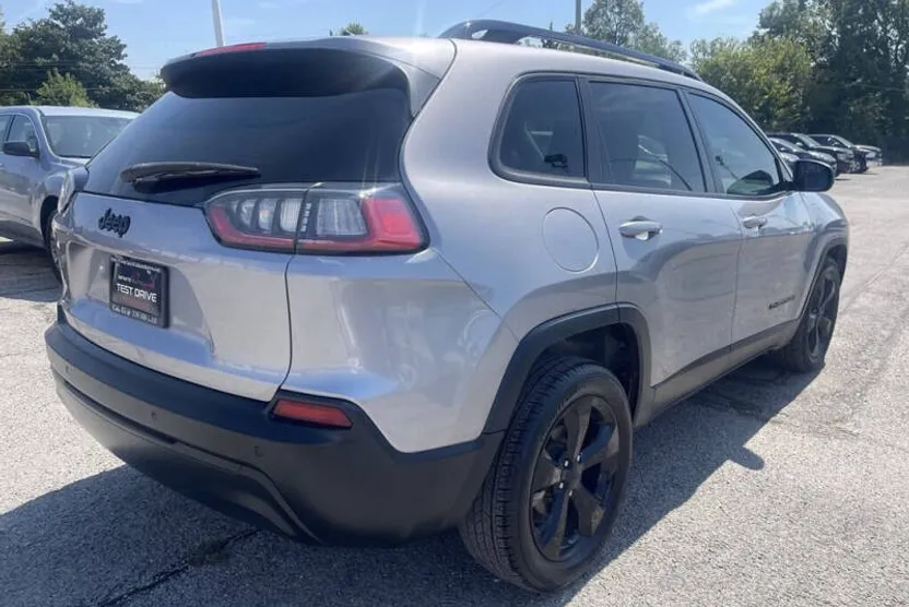 2021 Jeep Cherokee Latitude photo 1