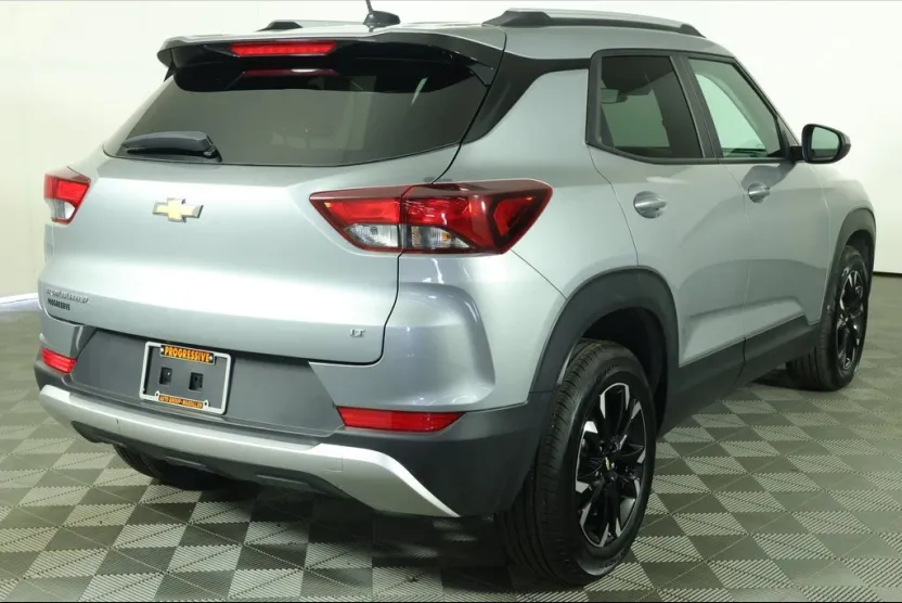 2023 Chevrolet Trailblazer LT photo 1