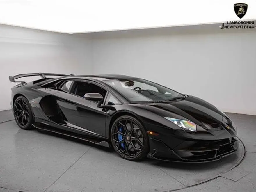 2020 Lamborghini Aventador SVJ Coupe photo 1