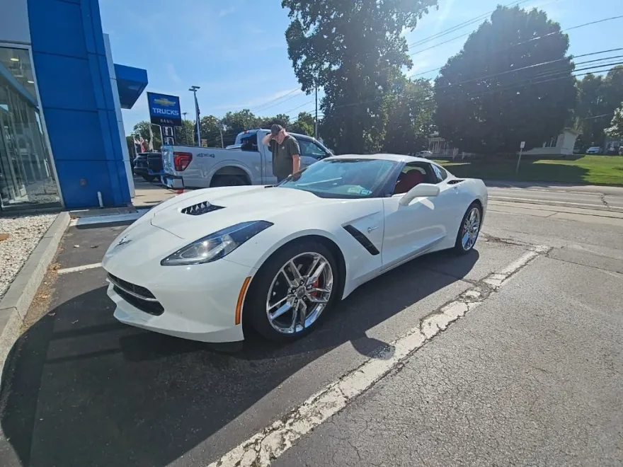 2019 Chevrolet Corvette Stingray 1LT photo 1