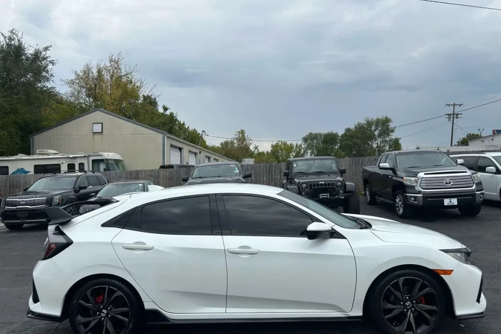 2018 Honda Civic Sport Hatchback photo 1