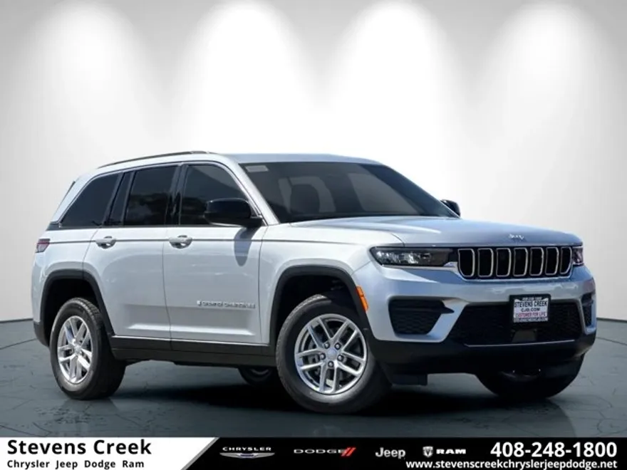 2025 Jeep Grand Cherokee Laredo photo 1