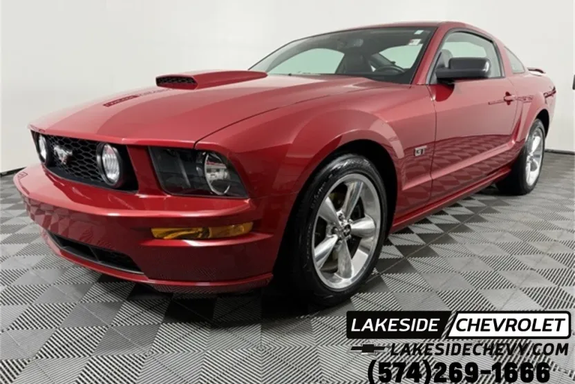2008 Ford Mustang GT photo 1