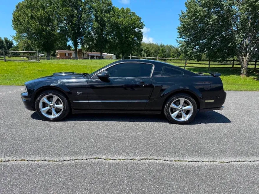 2008 Ford Mustang GT Premium photo 1