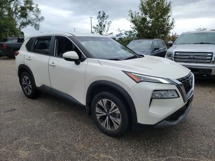 2023 Nissan Rogue SV photo 1