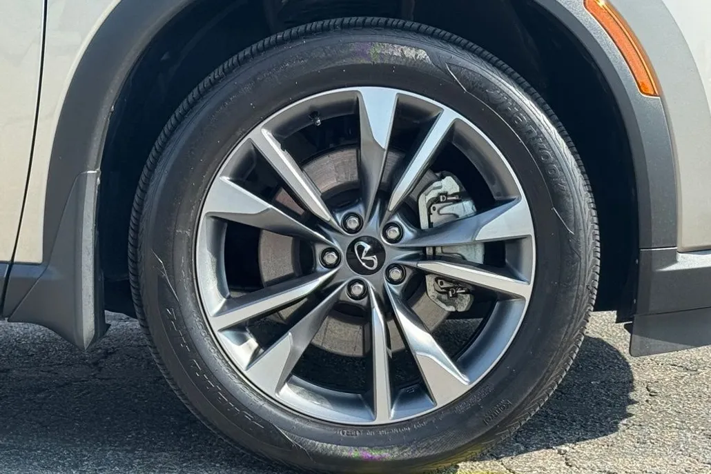 2024 Infiniti QX60 Luxe AWD photo 1