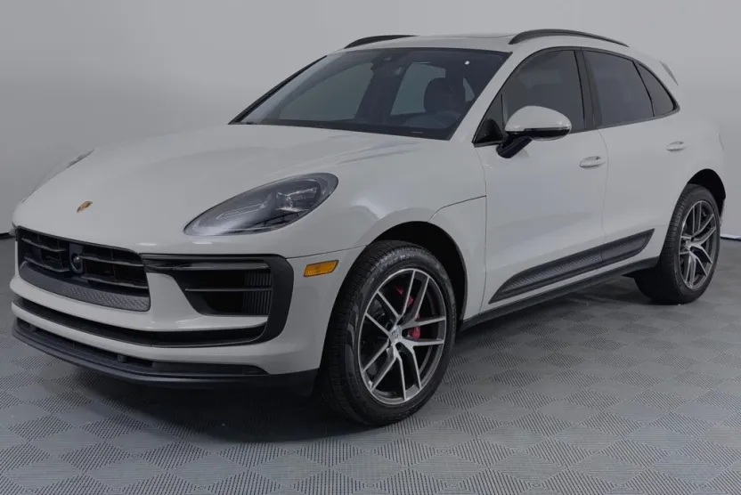 2025 Porsche Macan S photo 1