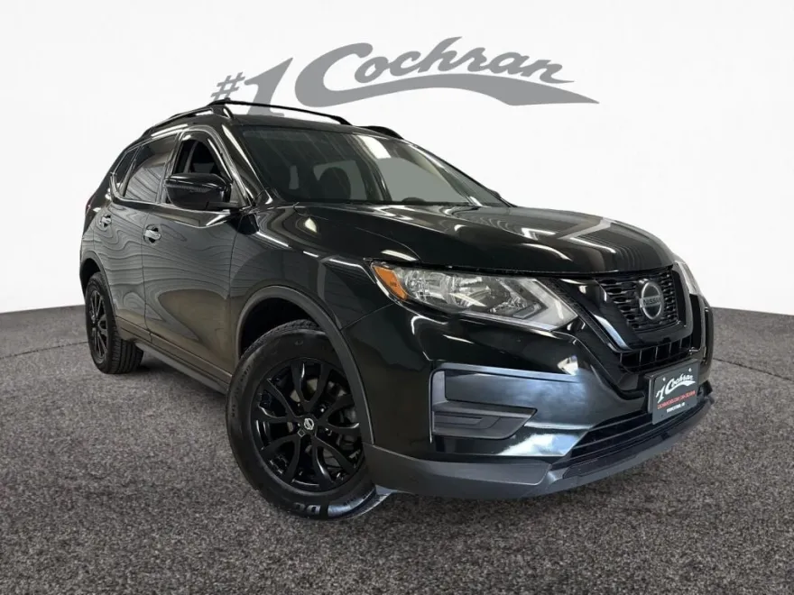 2018 Nissan Rogue SV photo 1