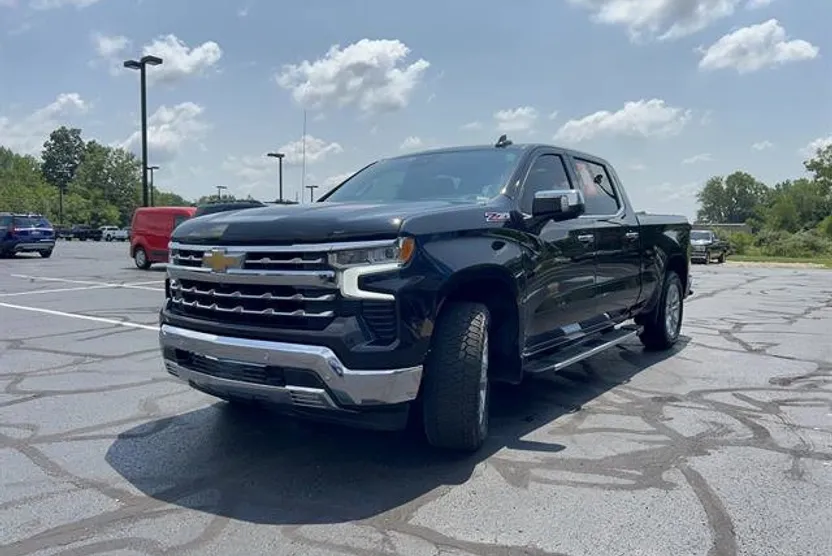 2022 Chevrolet Silverado 1500 LTZ photo 1