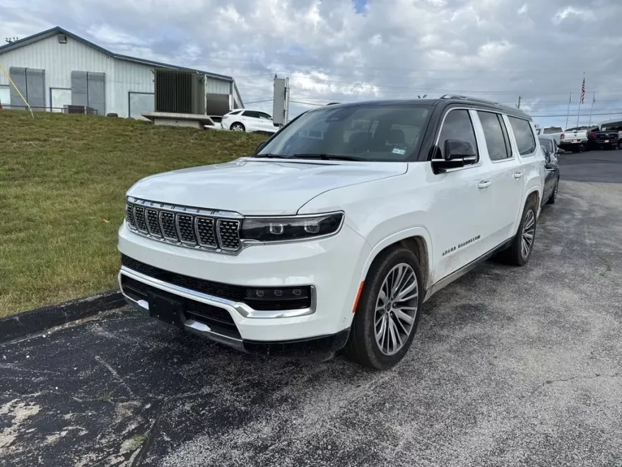 2024 Jeep Grand Wagoneer L III photo 1