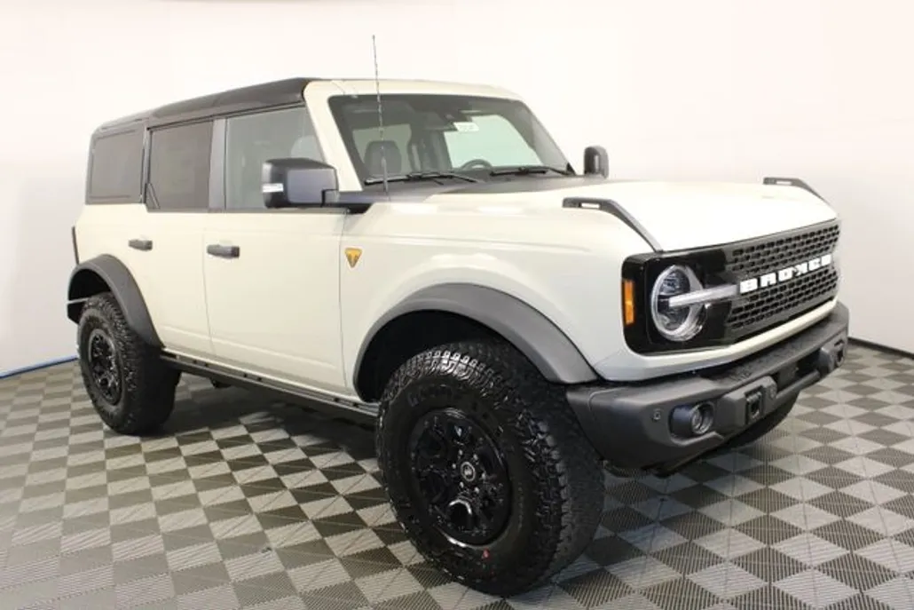 2025 Ford Bronco Badlands photo 1
