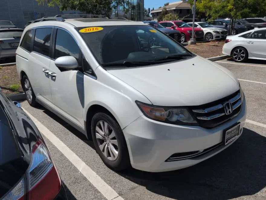 2016 Honda Odyssey EX-L photo 1
