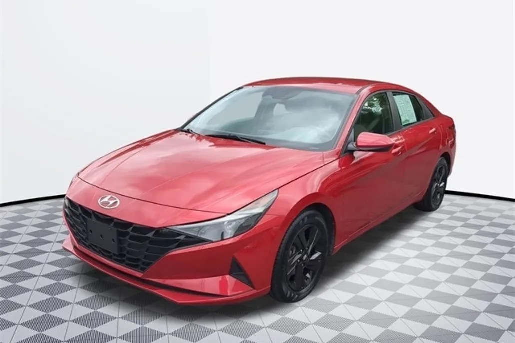 2021 Hyundai Elantra SEL photo 1