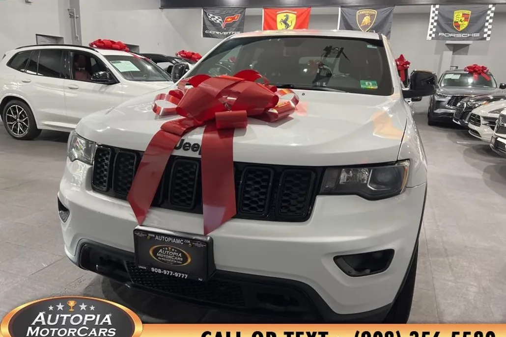 2018 Jeep Grand Cherokee Laredo E photo 1