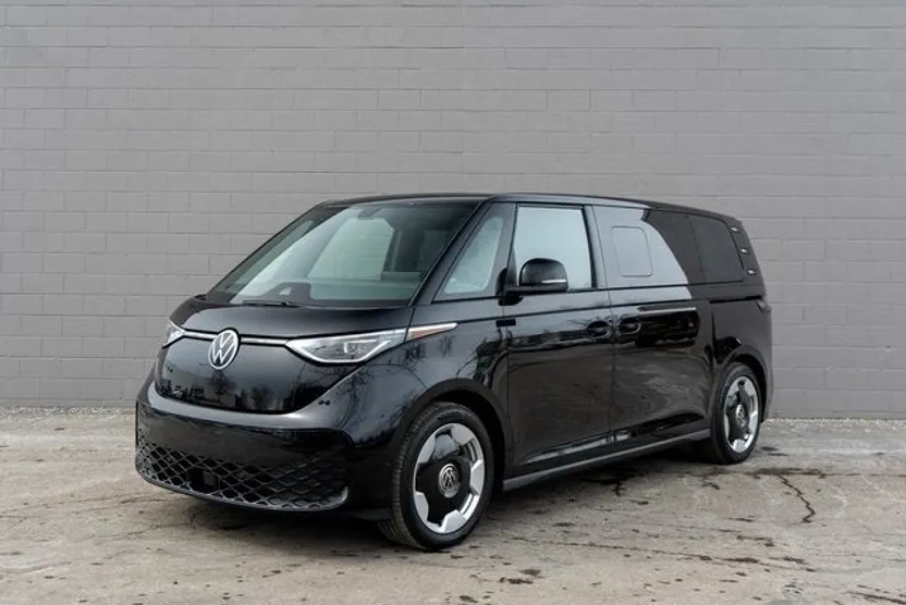2025 Volkswagen ID. Buzz Pro S photo 1
