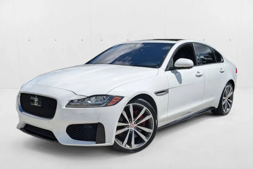 2018 Jaguar XF S photo 1