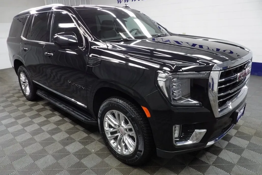 2023 Gmc Yukon SLT photo 1