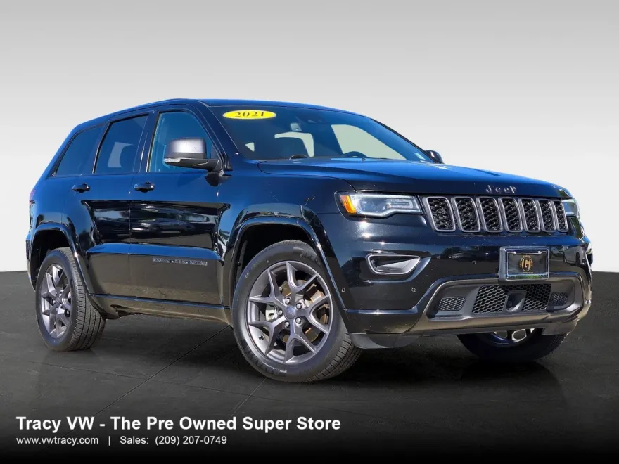 2021 Jeep Grand Cherokee Anniversary Edition photo 1