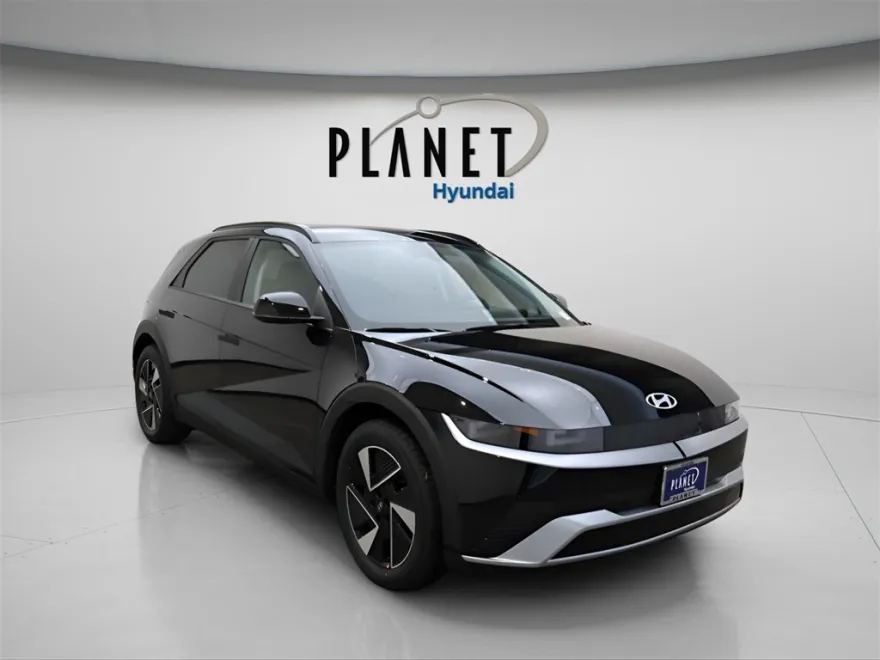 2025 Hyundai Ioniq 5 SE photo 1