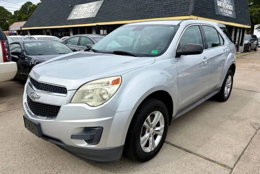 2013 Chevrolet Equinox LS photo 1