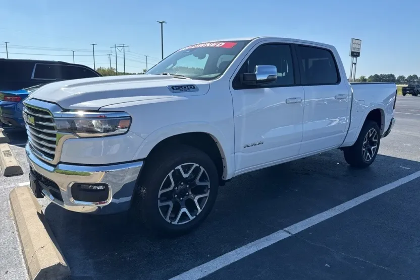 2025 Ram 1500 Laramie photo 1