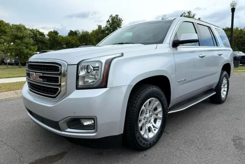 2016 Gmc Yukon SLT photo 1