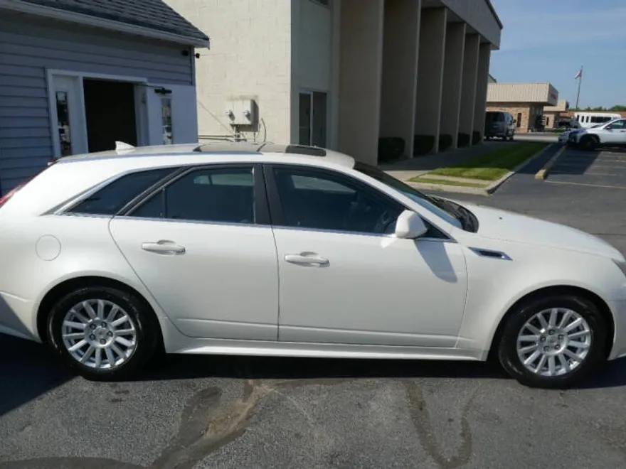 2013 Cadillac CTS Luxury photo 1