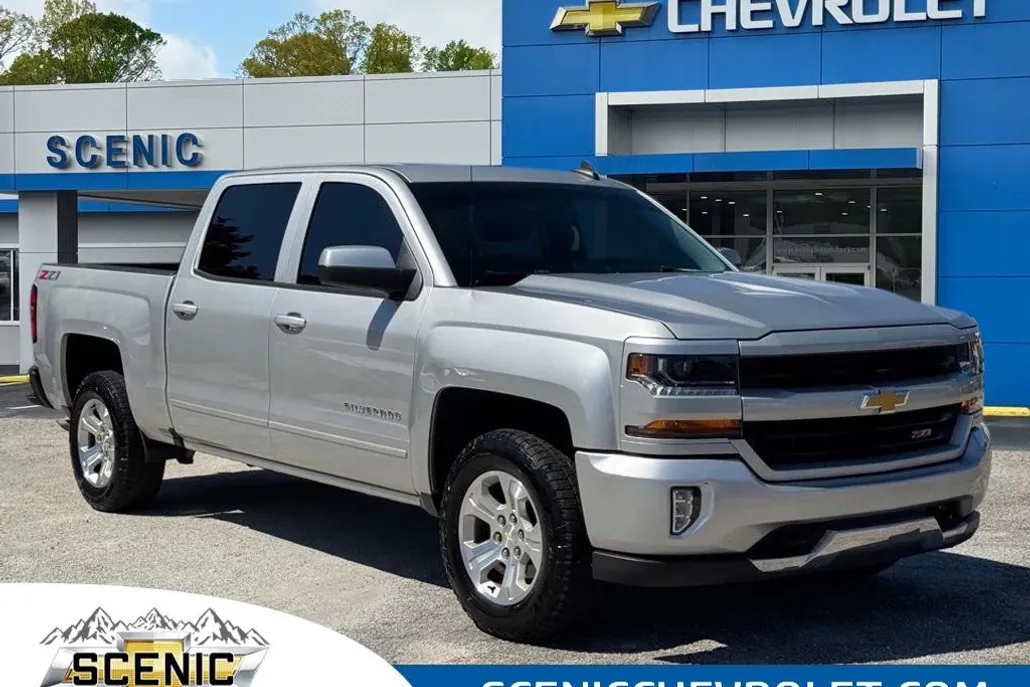 2018 Chevrolet Silverado 1500 LT photo 1