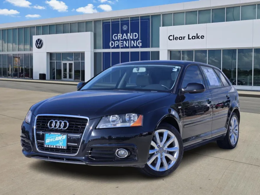 2011 Audi A3 2.0T Premium photo 1