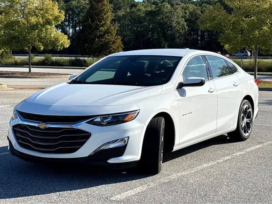 2024 Chevrolet Malibu 1LT photo 1