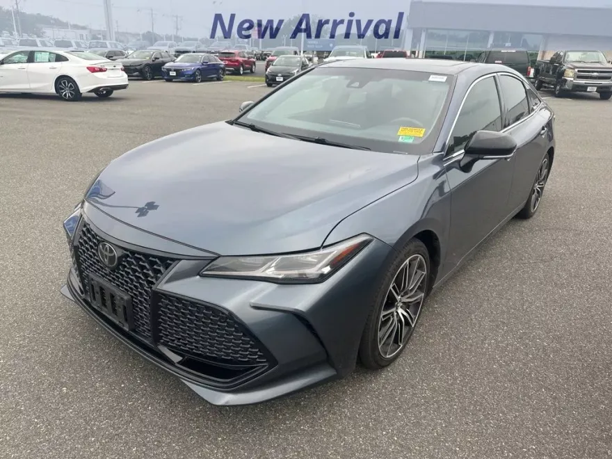 2019 Toyota Avalon Touring photo 1