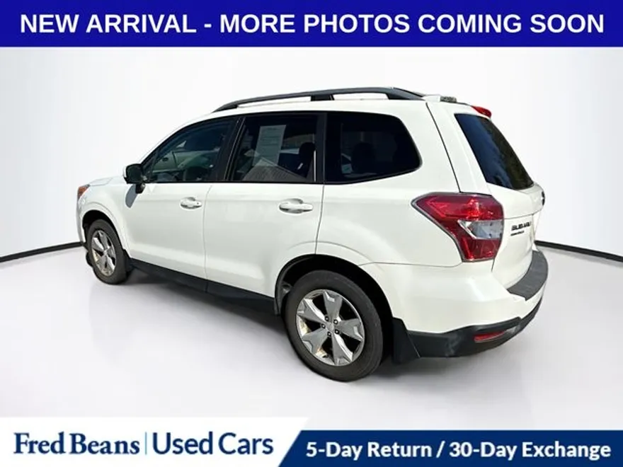 2016 Subaru Forester 2.5i Premium photo 1