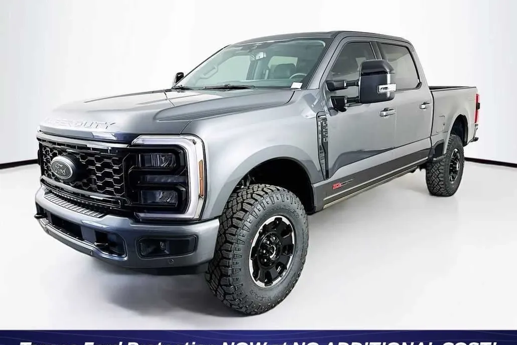 2025 Ford F-250 Lariat photo 1