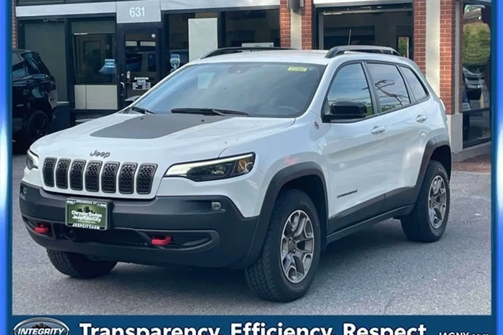 2022 Jeep Cherokee Trailhawk photo 1