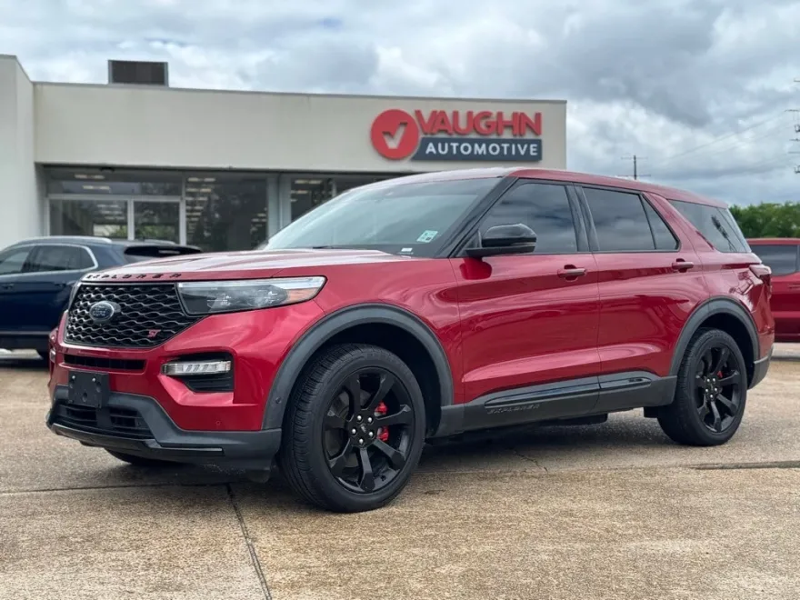 2021 Ford Explorer ST photo 1