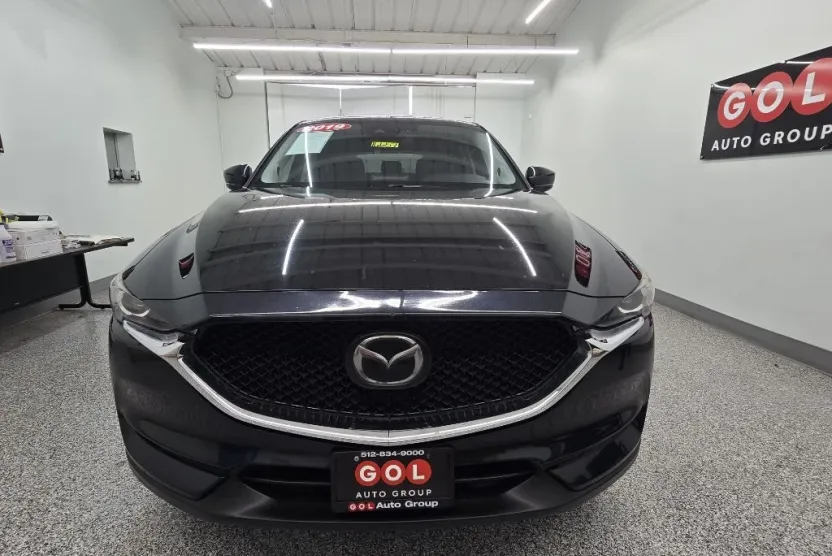 2019 Mazda CX-5 Touring photo 1