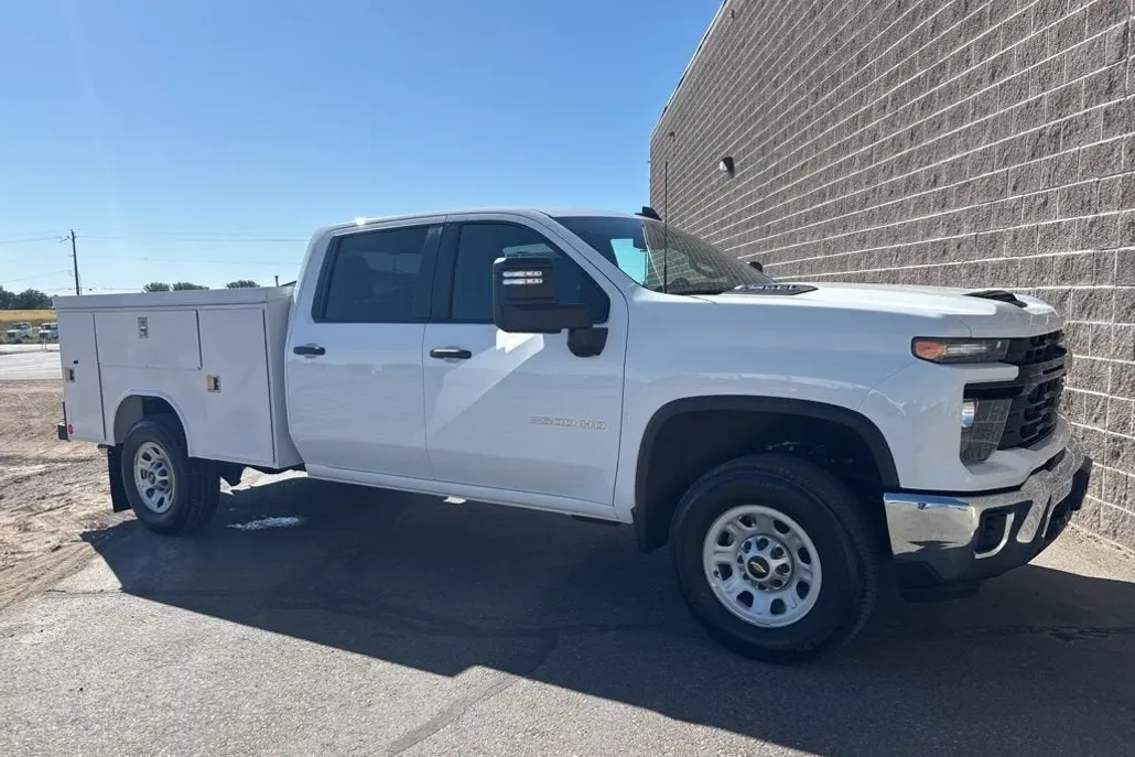 2026 Chevrolet Silverado 3500HD Work Truck photo 1