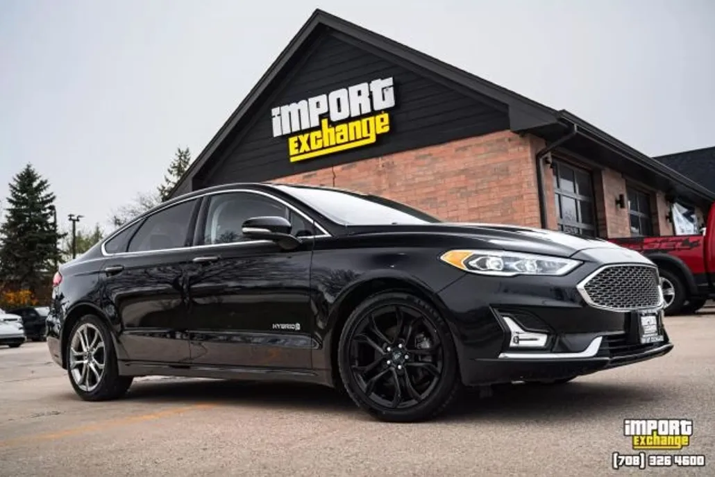 2019 Ford Fusion Titanium Hybrid photo 1