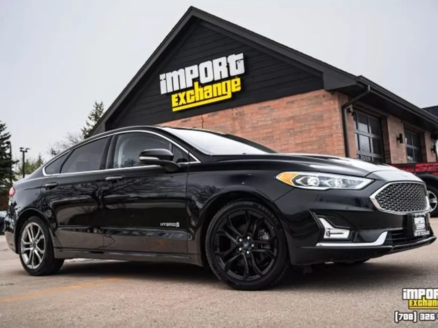 2019 Ford Fusion Titanium Hybrid photo 1