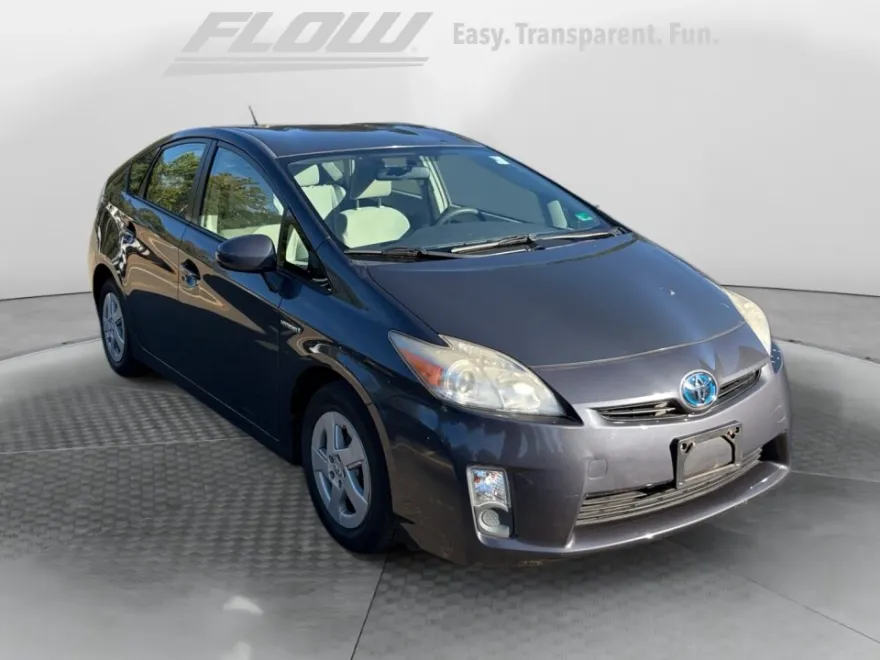 2010 Toyota Prius Two photo 1