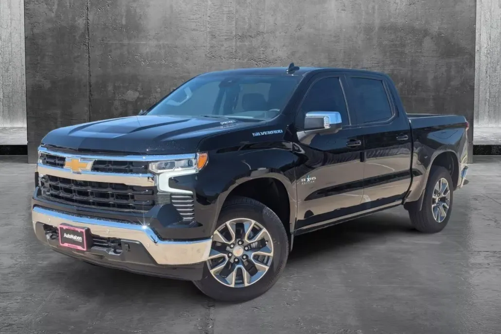 2024 Chevrolet Silverado 1500 LT photo 1