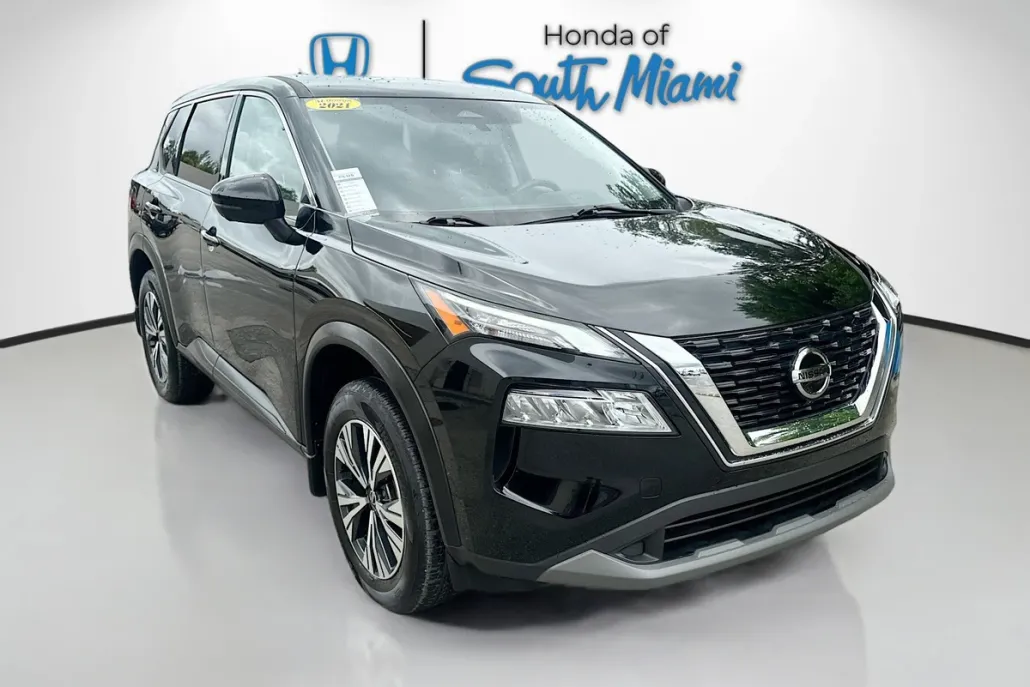 2021 Nissan Rogue SV photo 1